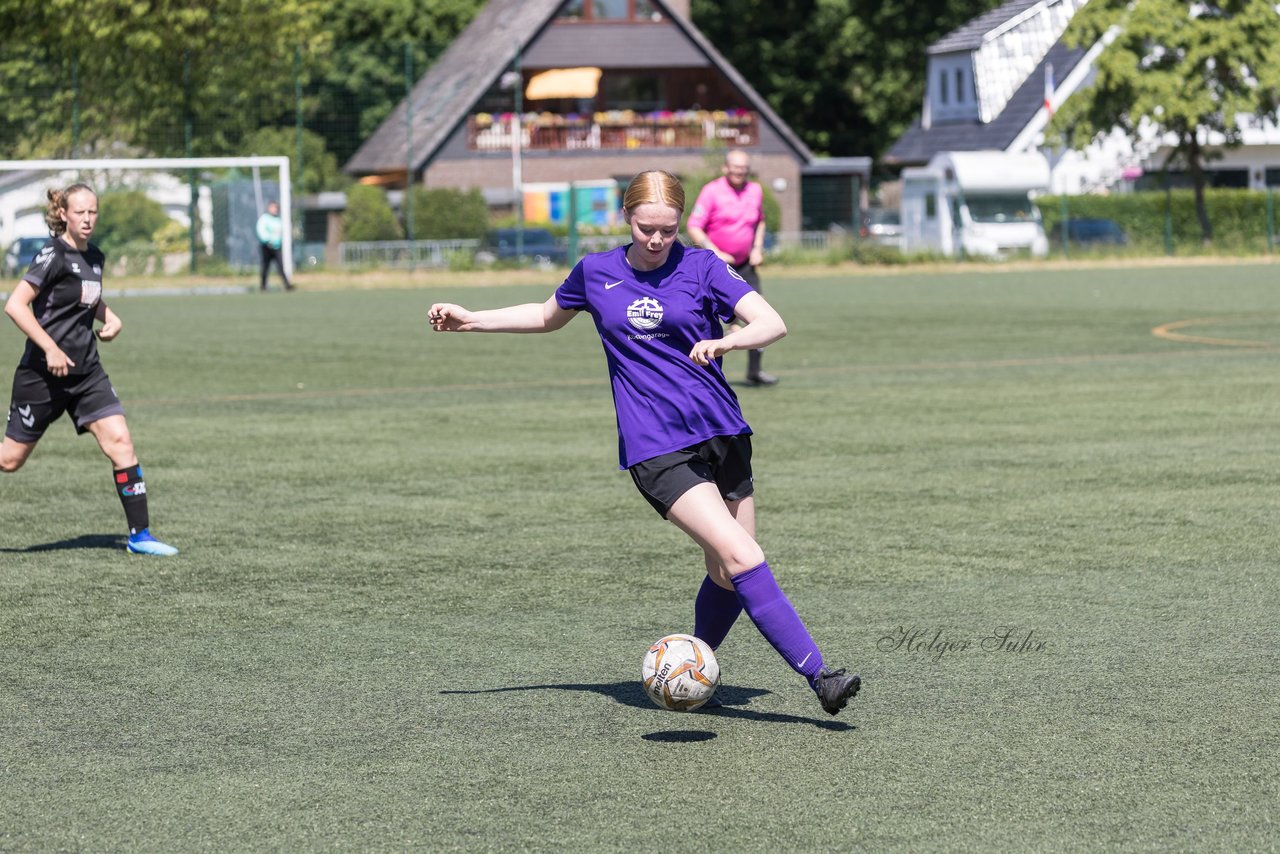 Bild 87 - wBJ SV Henstedt Ulzburg - TuS Rotenhof : Ergebnis: 12:0